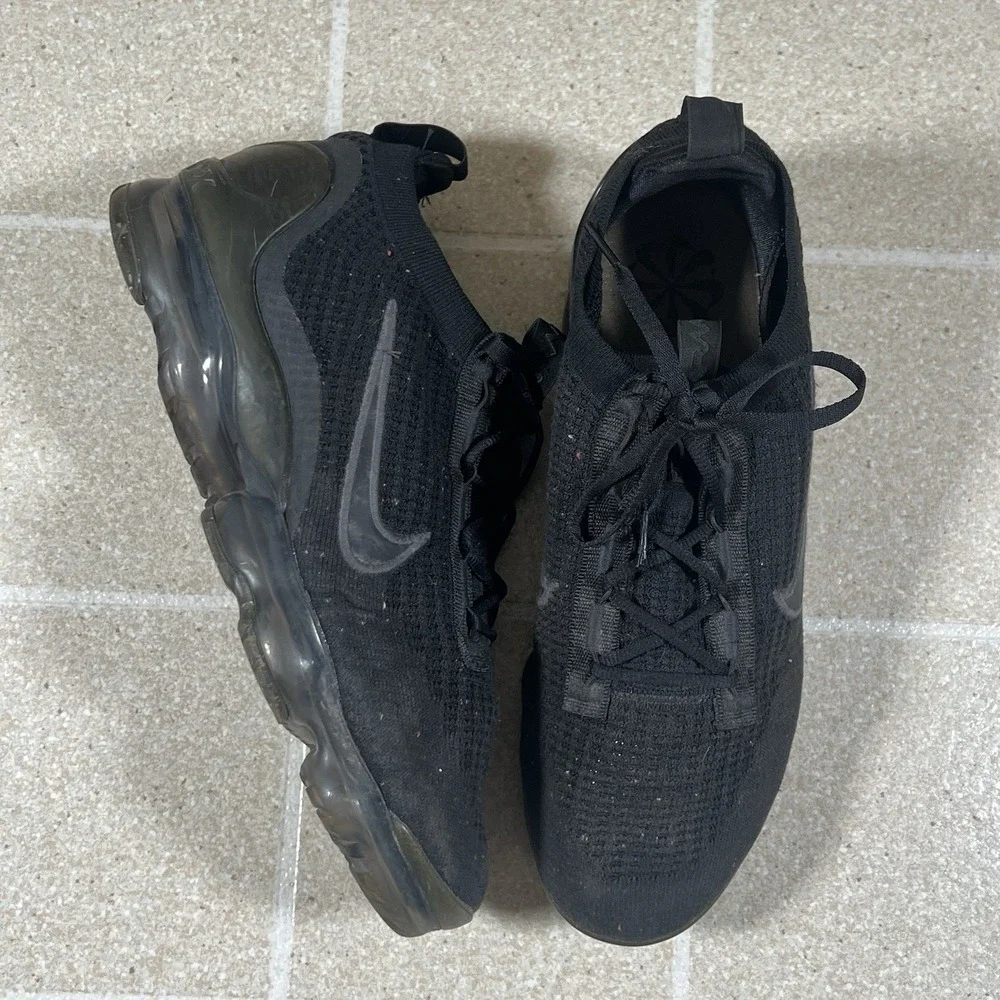 Nike Air VaporMax 2021 Flyknit Shoes Mens 10.5 Black Sneakers DH4084-001